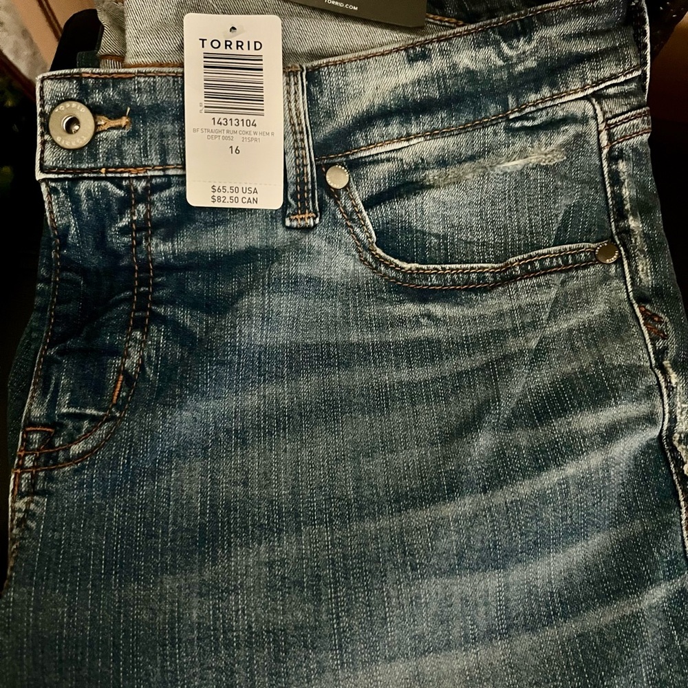 Torrid Boyfriend Straight Mid-Rise Jean NWT size 16